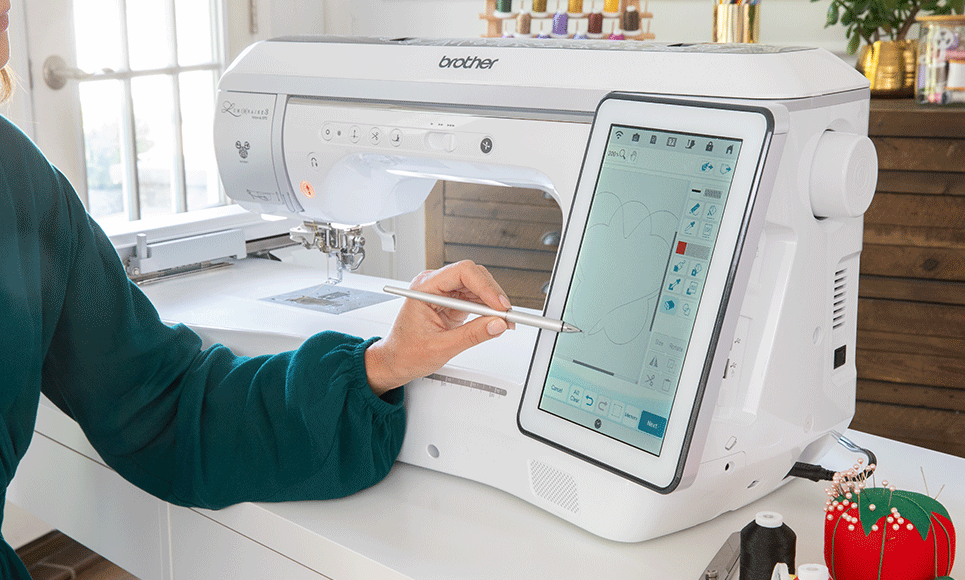 Luminaire Innov-is XP3 Sewing, Quilting and Embroidery Machine 4